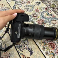 دوربین canon 80D در حد نو