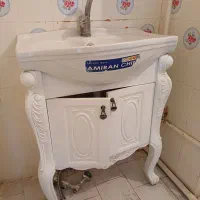 روشویی به علاوه شیر و آیینه