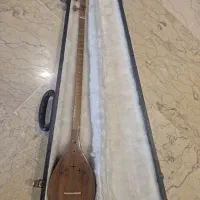 سه تار بحیرایی با هاردکیس محکم و قدیمی