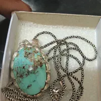 پلاک و زنجیر نقره سنگ فیروزه نیشابور|جواهرات|ابریشم, |دیوار