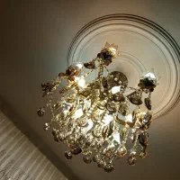 لوستر|لوستر و چراغ آویز|کرج, ساسانی (قلمستان)|دیوار