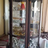 بوفه  وساعت ایستاده