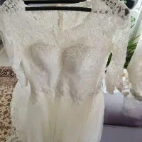 فروش لباس عروس دنباله دار مناسب سایز ۴۶تا ۵۴|لباس|اصفهان, کوی شهید کشوری|دیوار