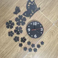 ساعت طرح پروانه و گل