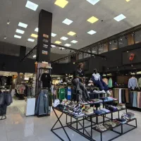 نیازمنده فروشنده آقا (پوشاک)