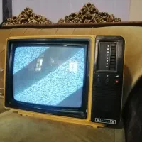 تلویزیون معمولی قدیمی