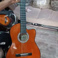 گیتار والنسیا خارجی|گیتار، بیس، امپلیفایر|ورامین, ورامین|دیوار