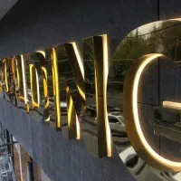 تابلو وان-انواع تابلو تبلیغاتی چلنیوم و استیل