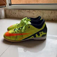 کتونی فوتبال ۳۸ فقط ۷یا۸ بار پوشیده شده