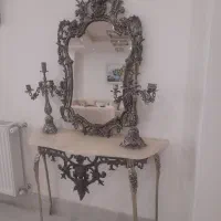 آینه وشمعدان ومیز کنسول