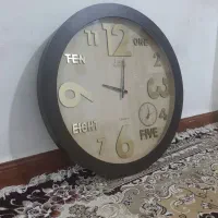 ساعت دیواری چوبی دو موتوره در حد نو