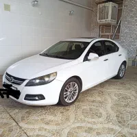 ماشین جک j5 دنده اتومات مدل ۱۳۹۴ سفید