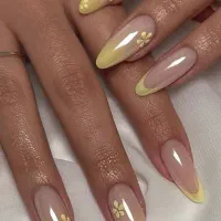 تخفیف ویژه کاشت ناخن و اکستنشن مژه|خدمات آرایشگری و زیبایی|شیراز, عفیف‌آباد|دیوار
