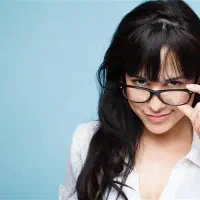 منشی با روابط عمومی بالا