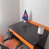 میز و صندلی شیک و تمیز