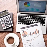 به دو نیروی خانم جهت کارمند فروش و خدمات نیازمندیم