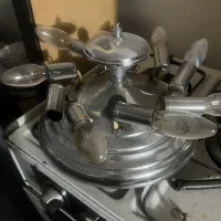دوعددلوستر یک عدد ساعت ایستاده