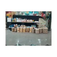 بشقاب سفالی خام و تنه درخت برش خورده