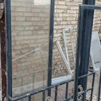 در و پنجره آهنی دست دو سالم وتمیز|مصالح و تجهیزات ساختمان|دشتابی, |دیوار