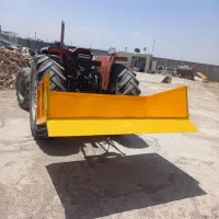 تریلی ، تراکتور ، کفی ساده .جکدار بدون چرخ|ماشین‌آلات صنعتی|کبودرآهنگ, |دیوار