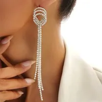 گوشواره تنیسی|بدلیجات|قم, قلعه عموحسین|دیوار