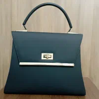 کیف مشکی مجلسی بزرگ  و کیف کرم برند ژوپین در حد نو