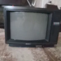 تلویزیون قدیمی در حد نو