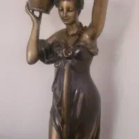 مجسمه بسیار زیبای بانو|مجسمه، تندیس، ماکت|کرمانشاه, |دیوار