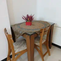 میز ناهارخوری و میز آرایش