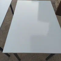 میز تحریر و غذاخوری