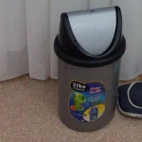 سطل اشغال و کیف