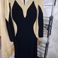 تعدادی پیراهن و لباس مجلسی در حد نو