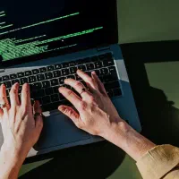 کسب درآمد فقط با یک گوشی موبایل