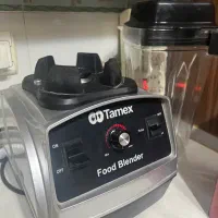 بلندر در حد آک