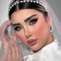خدمات میکاپ و شنیون عروس و همراهی