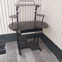 میز کامپیوتر شیشه ای