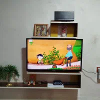 تلویزیون هایسنس سری اصلی اسمارت بدون هیچگونه ایراد