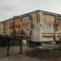 لبه|خودرو سنگین|قلعه قاضی, |دیوار