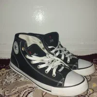 دو جفت کفش|کیف، کفش، کمربند|سرپل ذهاب, |دیوار