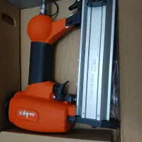 دستگاه میخکوب