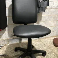 صندلی در حد نو