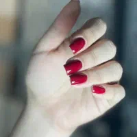 آموزش و خدمات کاشت ناخن