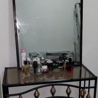 اینه ومیز