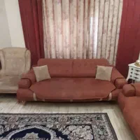 مبل چسترامریکایی با پرده|مبلمان خانگی و میز عسلی|بندر امام خمینی, |دیوار