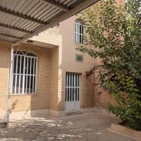 فروش-ویلایی-دوطبقه-160-متر-سالن-بزرگ-قابل-مزاکره