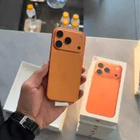 ایفون 17 pro نارنجی