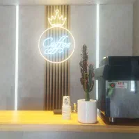 استخدام نیرو در کافه صبحانه