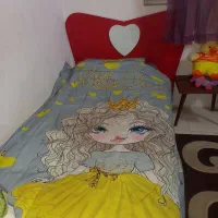 تخت نوجوان محکم