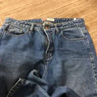 شلوارمزونی مارک سایز۴۴ کرپ باکیفیت و ۳ تا شلوارجین|لباس|ساری, |دیوار