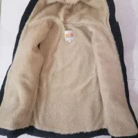 کاپشن|لباس|قم, لبچال|دیوار